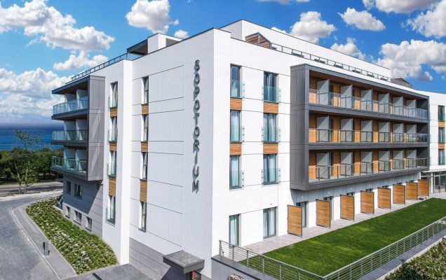 173. Elewacja drewniana i przegrody Sosna Thermory C7  Sopotarium Sopot