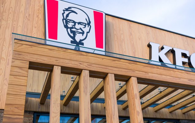 151. Elewacja drewniana z Sosny Bezsęcznej Thermory KFC Kraków